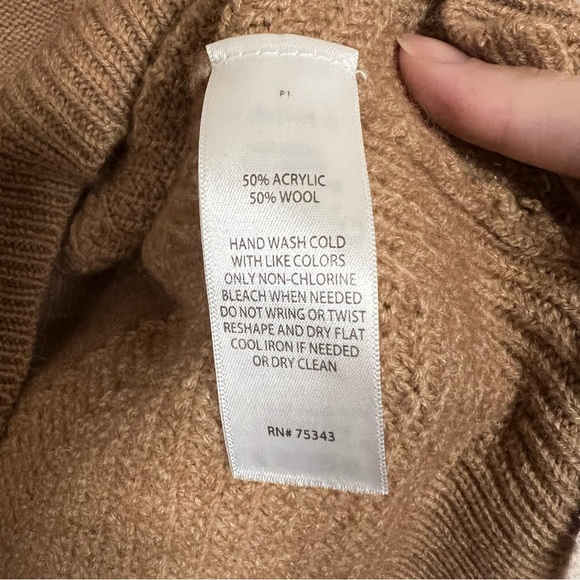 Cynthia Rowley Wool Blend Ribbed Cuffs Cable Knit Sweater - Picture 5 of 5